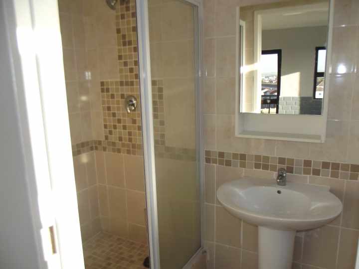 To Let 2 Bedroom Property for Rent in Parklands Western Cape